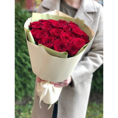 Купить на заказ Букет из 21 красной розы с доставкой в Боровом