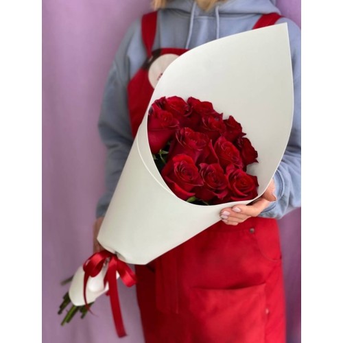 Купить на заказ 15 красных роз с доставкой в Боровом