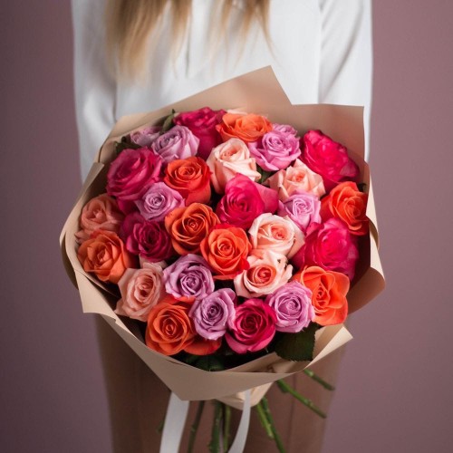 Купить на заказ Букет из 25 роз (микс) с доставкой в Боровом